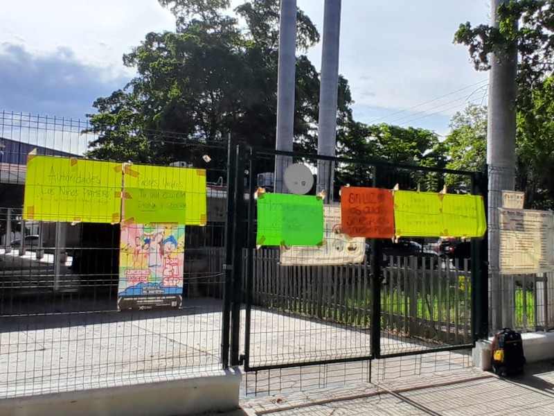 6 días de protesta en la Miguel Hidalgo, ISIFE no responde