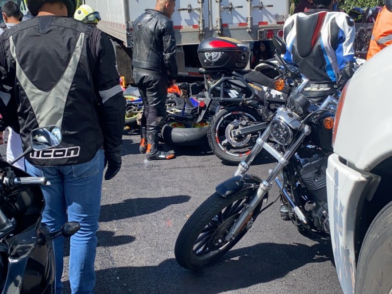 6 motociclistas muertos y 15 heridos en la México-Cuernavaca