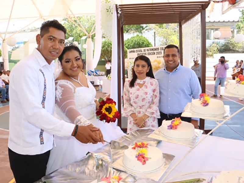 60 parejas se unen en matrimonio en bodas colectivas