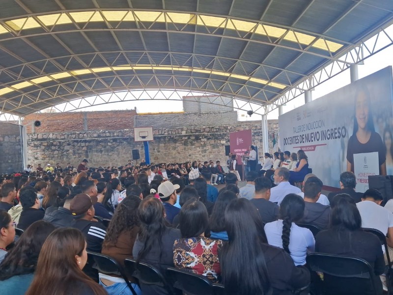 600 maestros llegarán a comunidades de Michoacán