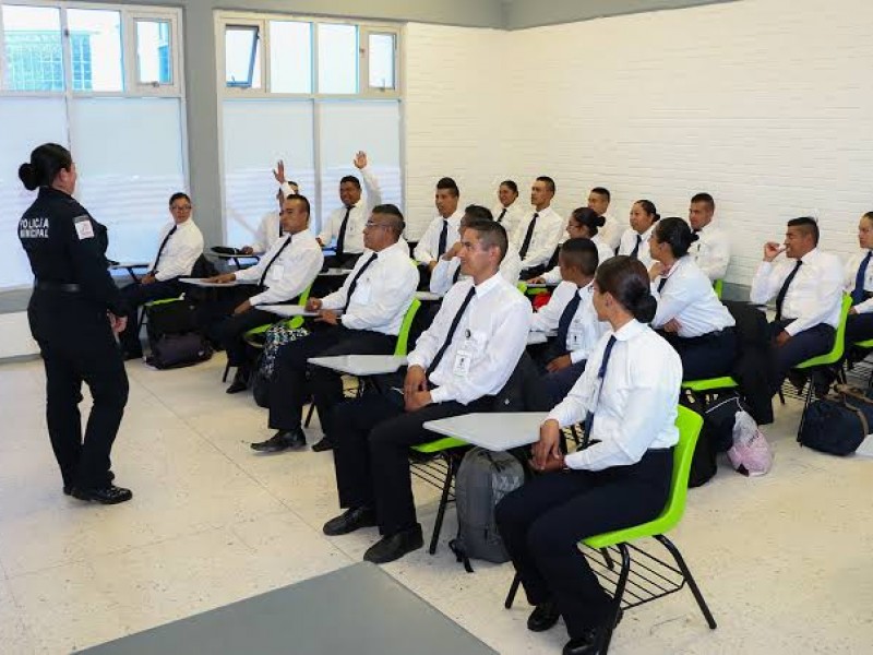 600 mujeres parte de la policía municipal Toluca