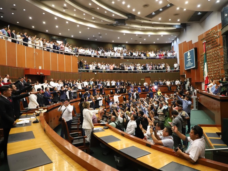 64 Legislatura del Congreso de Guerrero rinde protesta