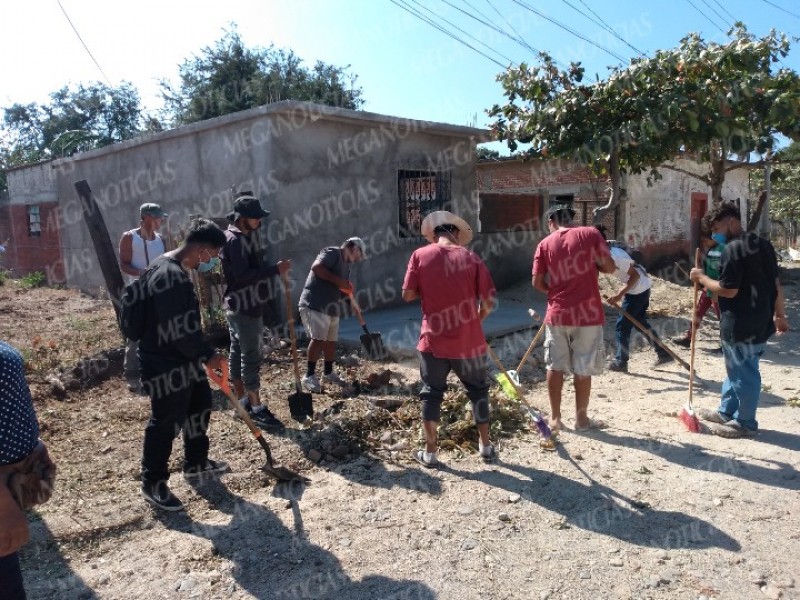 72 migrantes participan en el programa emergente social