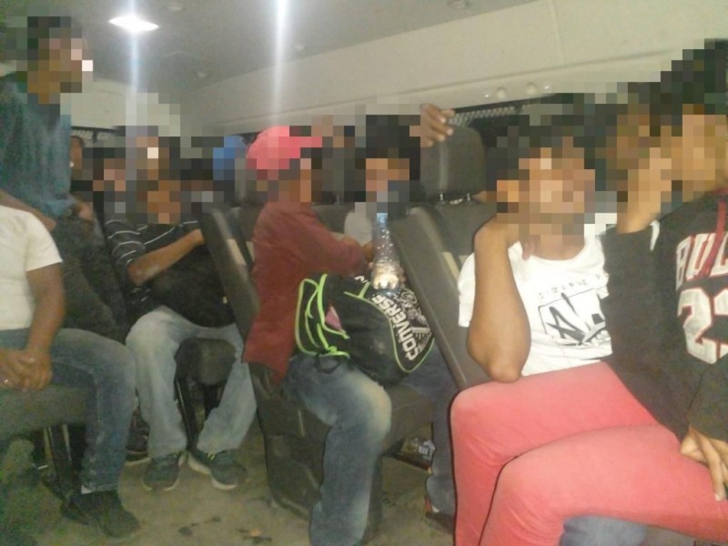 81 migrantes son asegurados en el sur de Veracruz