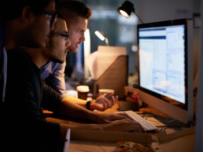 83%de los jóvenes mexiquensesbuscan trabajo por redes sociales