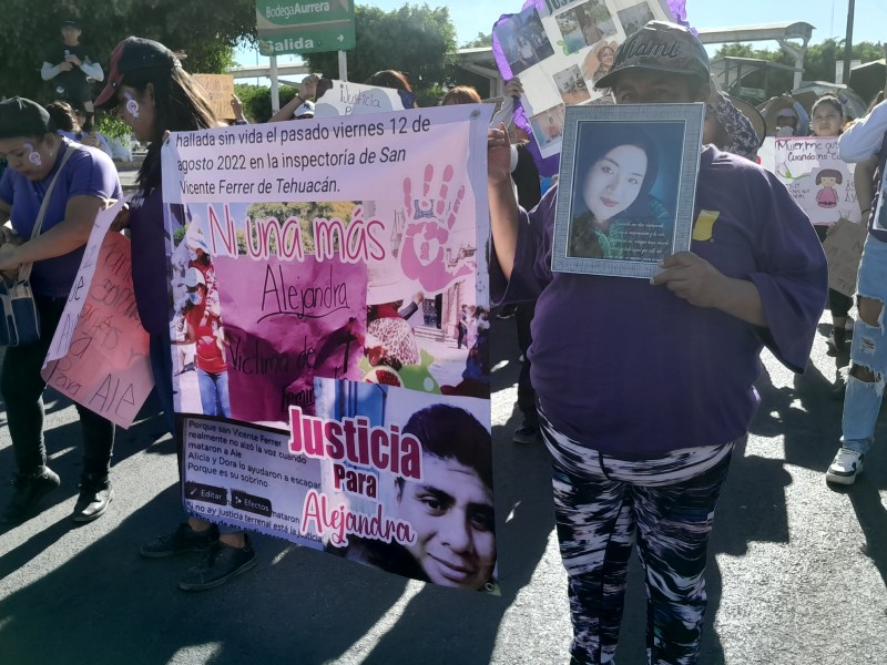 8M: Más de mil mujeres marcharon en Tehuacán