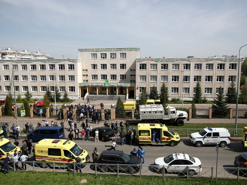 9 muertos y 21 heridos tras tiroteo en escuela rusa