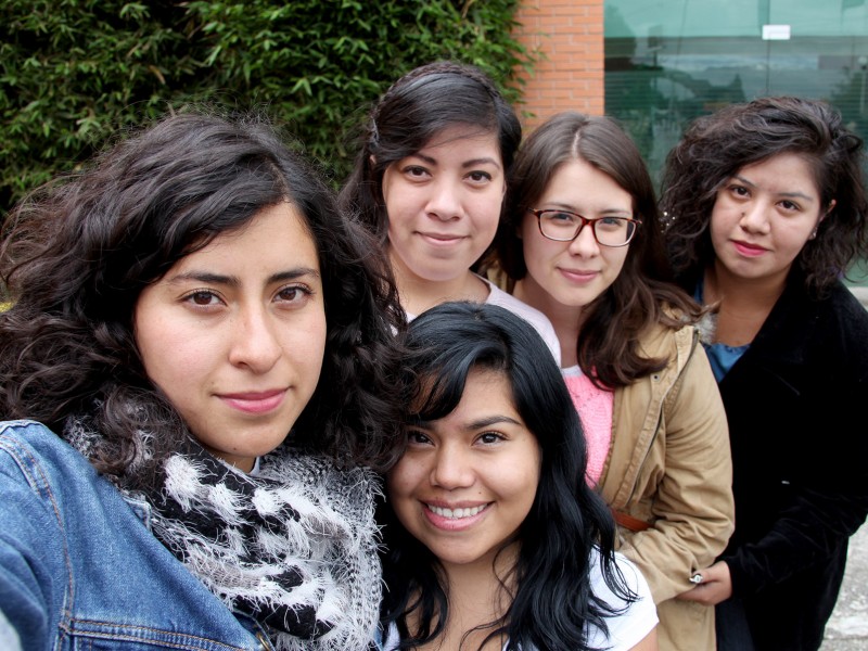 900 alumnos mexiquenses al extranjero