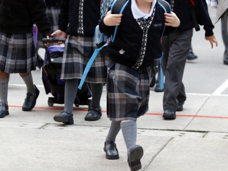 900 mil estudiantes regresan a la escuela