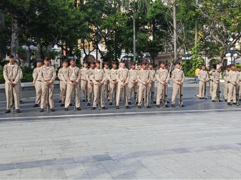 94 jóvenes juran bandera e inician adiestramiento militar en Veracruz