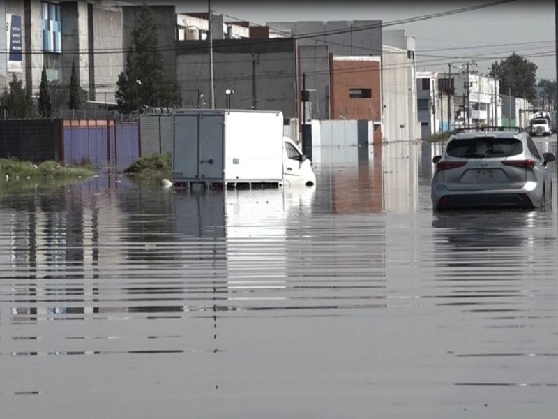 98 puntos críticos en Edomex por inundaciones