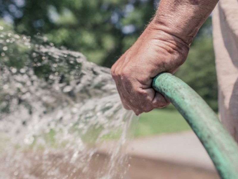 ¡A cuidar el agua! habrá multas para quienes la desperdicien