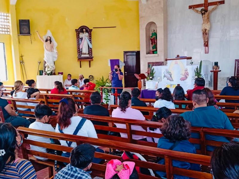 A donde nos cambien debemos seguir evangelizando: párrocos