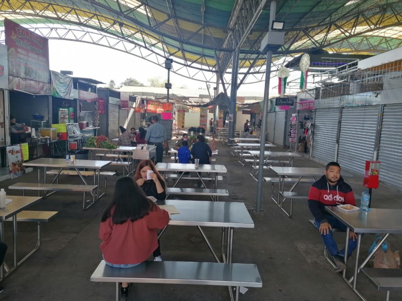 Comerciantes se quedan sin clientes en Mercado Zona 30