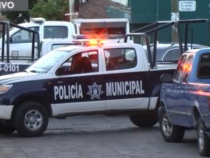 A mano armada le roban 3 mil pesos