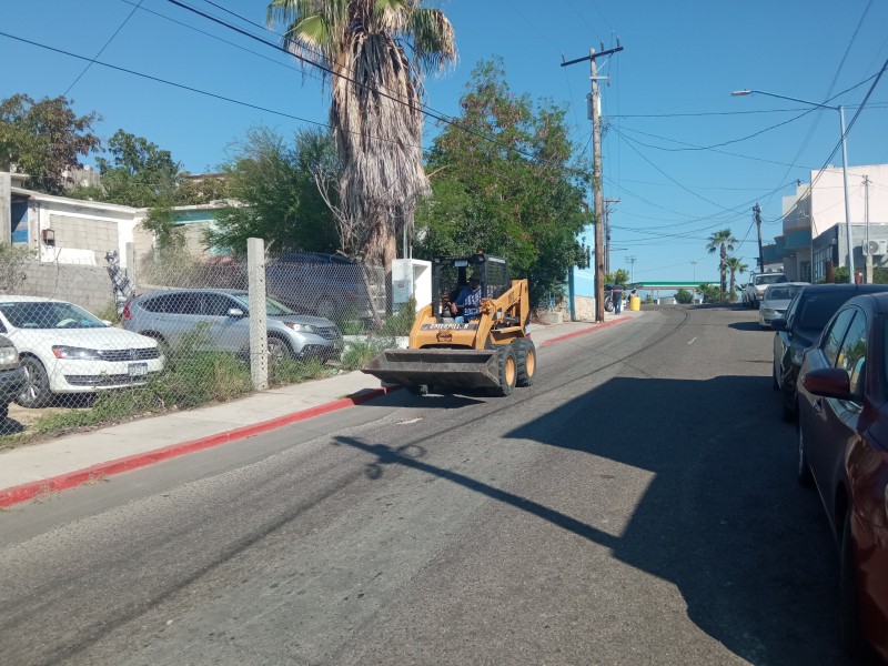 A marchas forzadas trabaja servicios públicos  limpiando el municipio