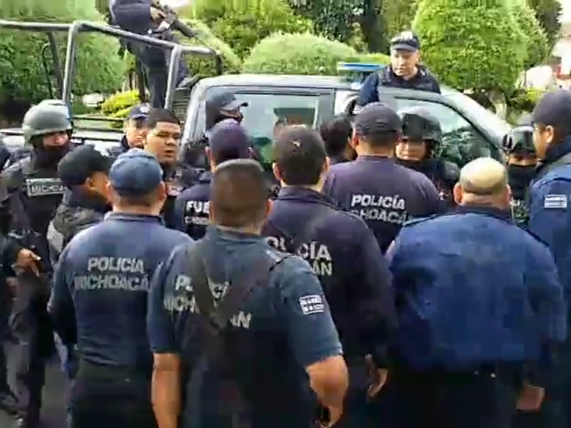 A Morelia, policías tras gresca en Ocampo