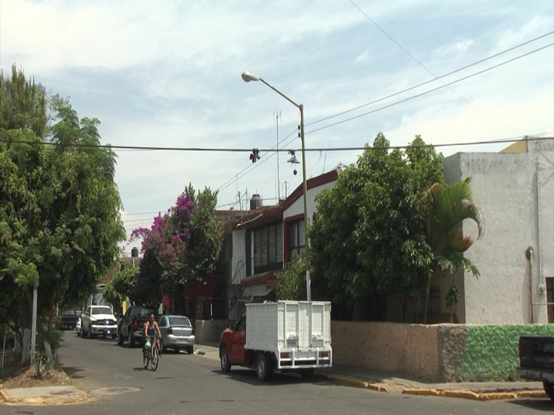 A oscuras vecinos de Puerta del Valle