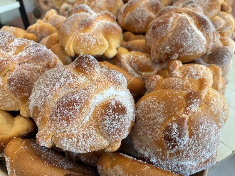 ¡A preparar cafecito! Pan de muerto ya se vende en Los Mochis