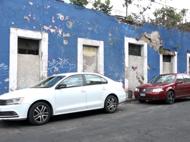 A punto de caer casona en Barrio de La Luz