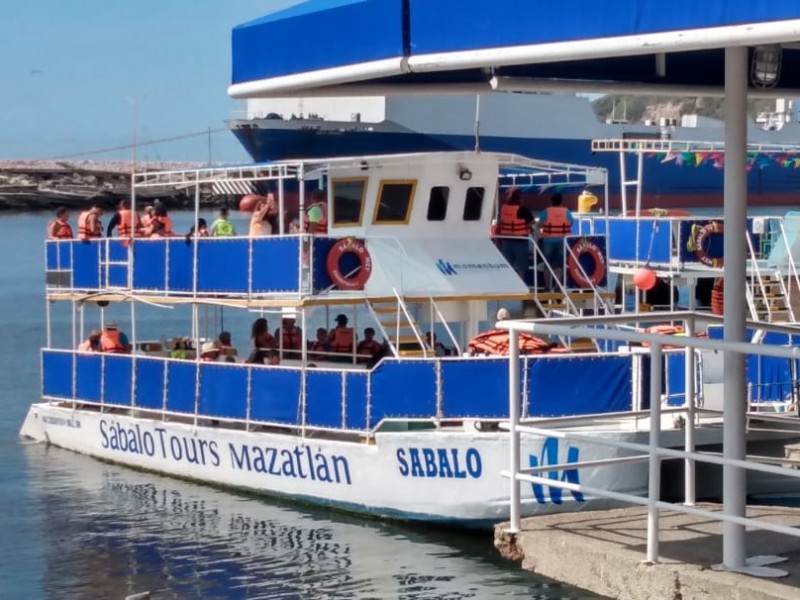 A reparar catamaranes ante falta de turismo de cruceros