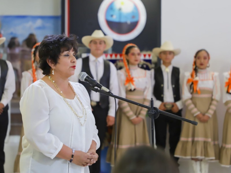 Abandera Cultura al grupo de danza ‘’Sol Azteca’’