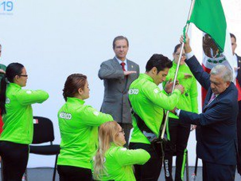 Abanderan a la Delegación Mexicana para los Parapanamericanos