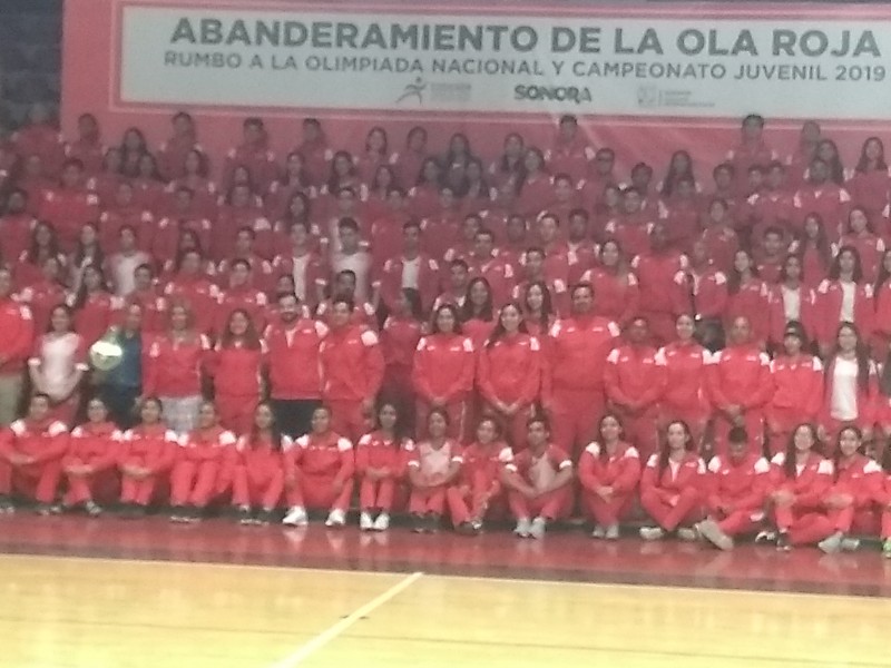 Abanderan a la Ola Roja