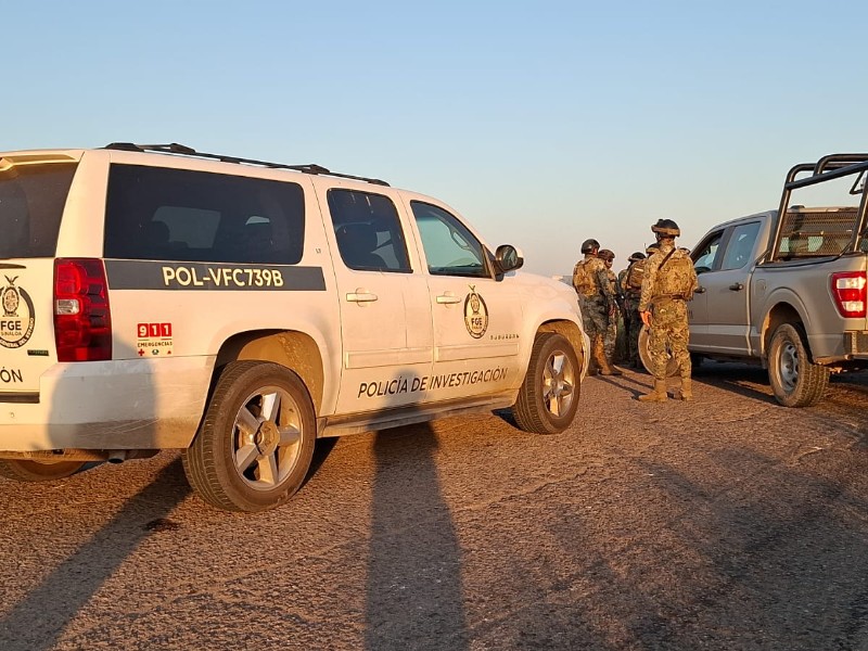 Abandona dos cuerpos en el puente del Piggy Back en Culiacán