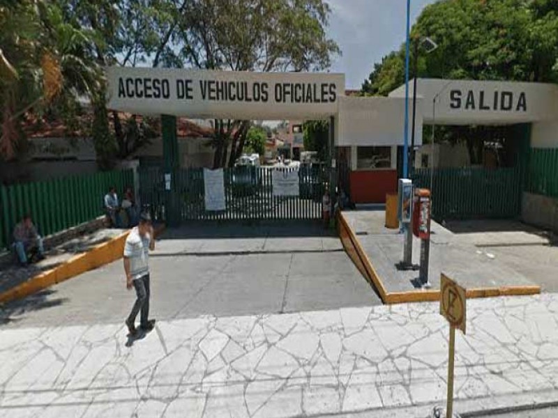 Abandona hospital por falta de atención