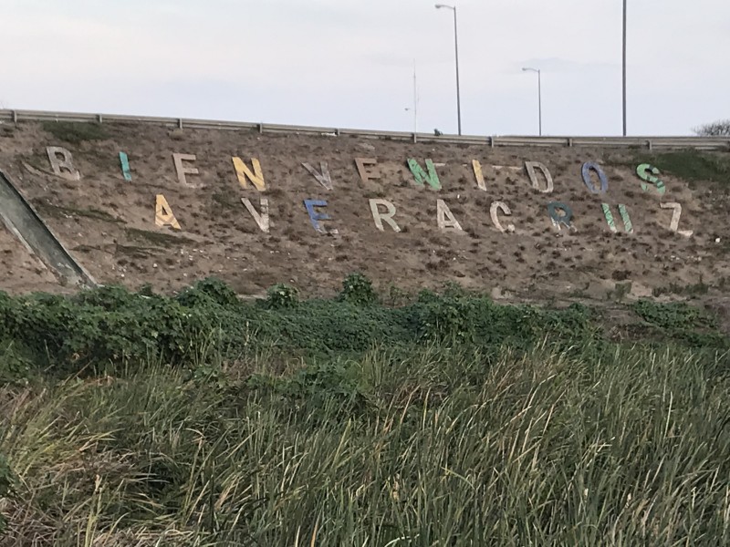 En abandono los accesos a Veracruz Puerto