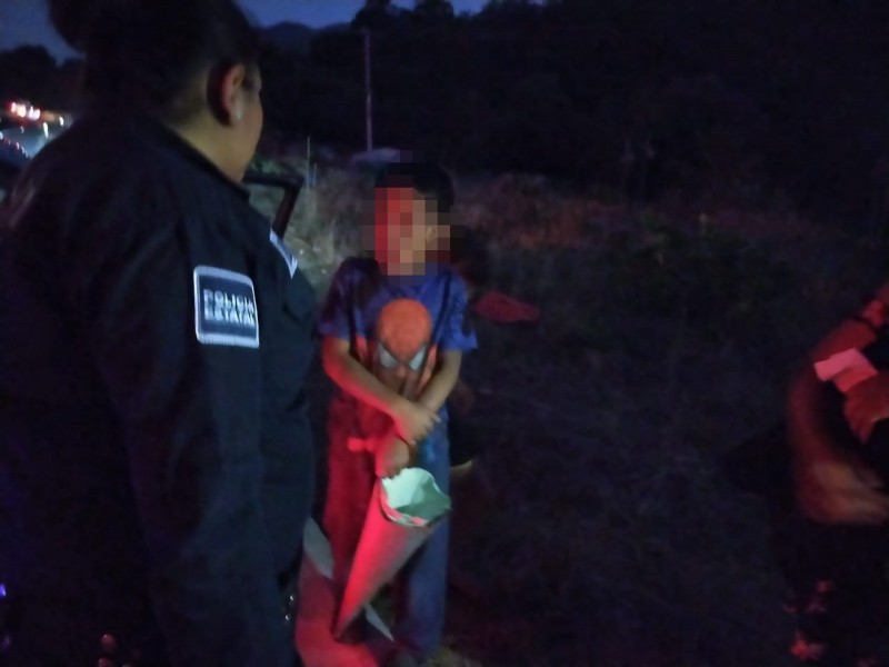 Abandonan a niño en autopista Tepic-Mazatlán