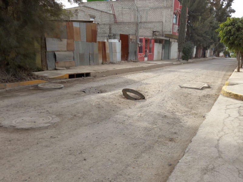 Abandonan obras en colonia Emiliano Zapata