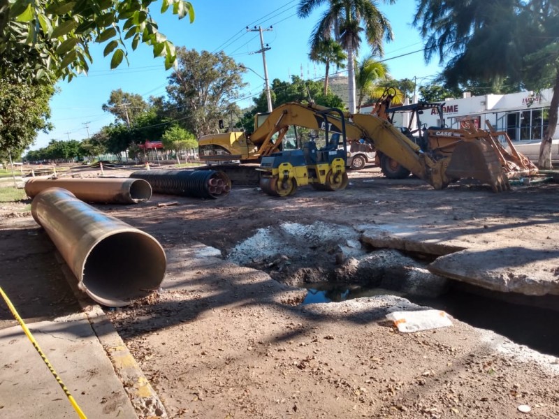 Abandono de obra en la colonia Deportiva