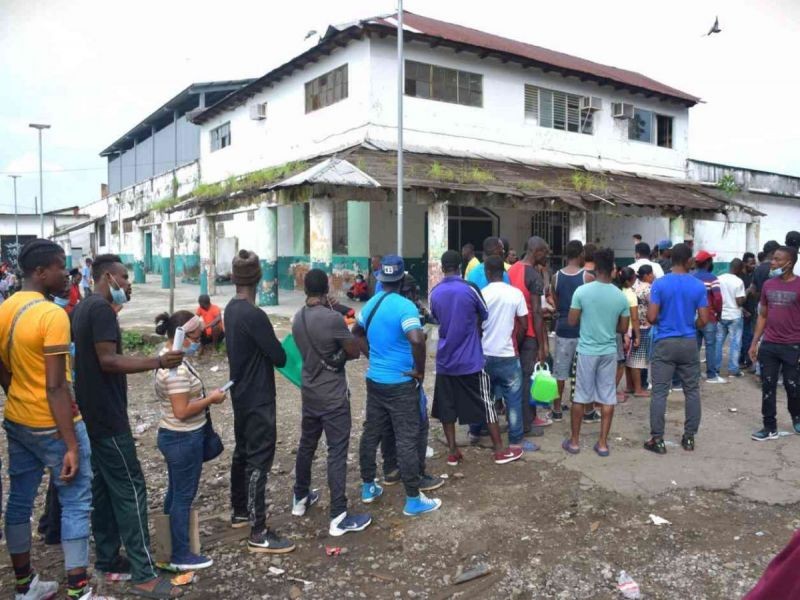 Abarrotados albergues para migrantes en Tapachula