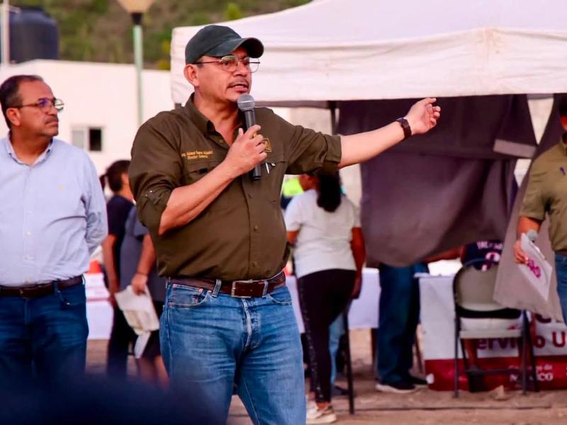 Abimael Ibarra levanta la mano para la coordinación municipal de La Paz