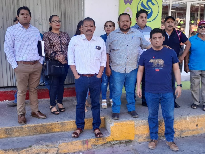 Abogados de Juchitán toman oficinas de gobierno