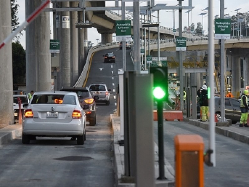 Abren Autopista por zona de derrumbe