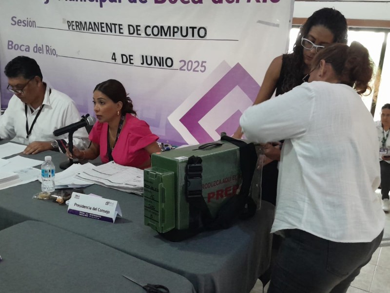 Abren paquetes electorales en Boca del Río con inconsistencias: OPLE