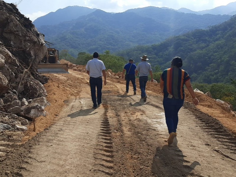 Abren paso en horarios por carretera Villa de Álvarez-Minatitlán