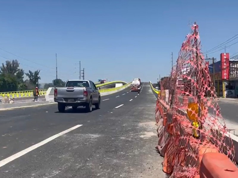 Abren puente vehicular de la obrera dirección SLP