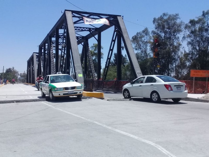 Abren Puentes blancos, por unos días