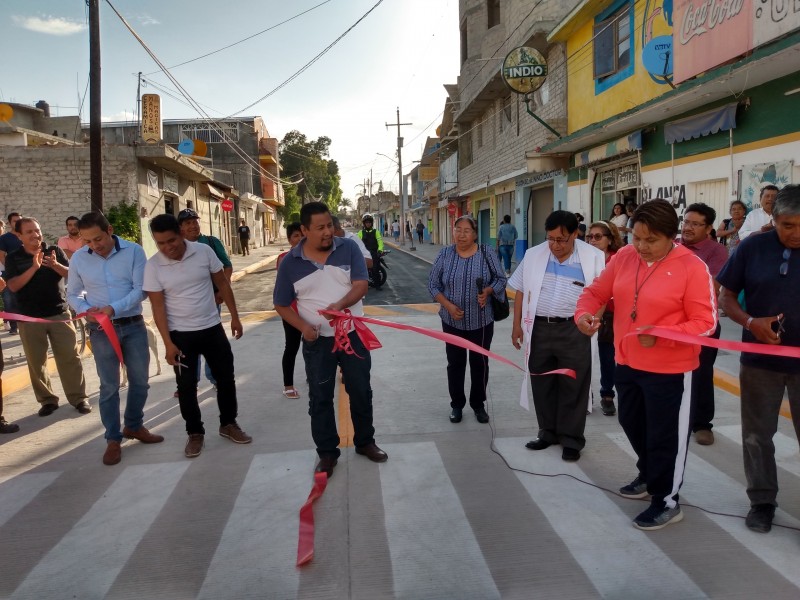 Abren vecinos circulación en 6 Oriente