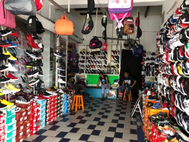 Abril dejó menores ingresos para comercios en México
