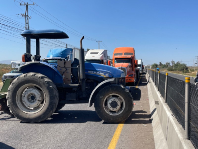 Abrirán cada 6 horas una parte de la carretera en Irapuato