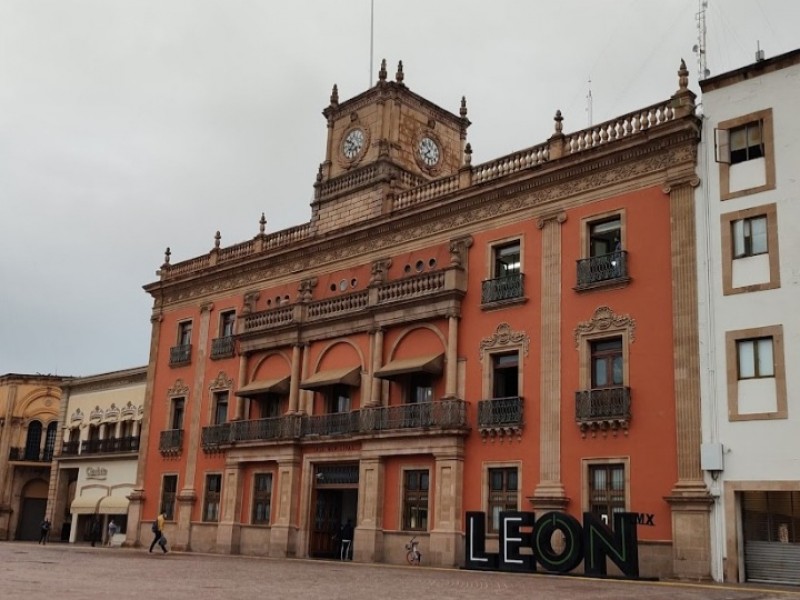 Abrirán los domingos la Presidencia Municipal de León