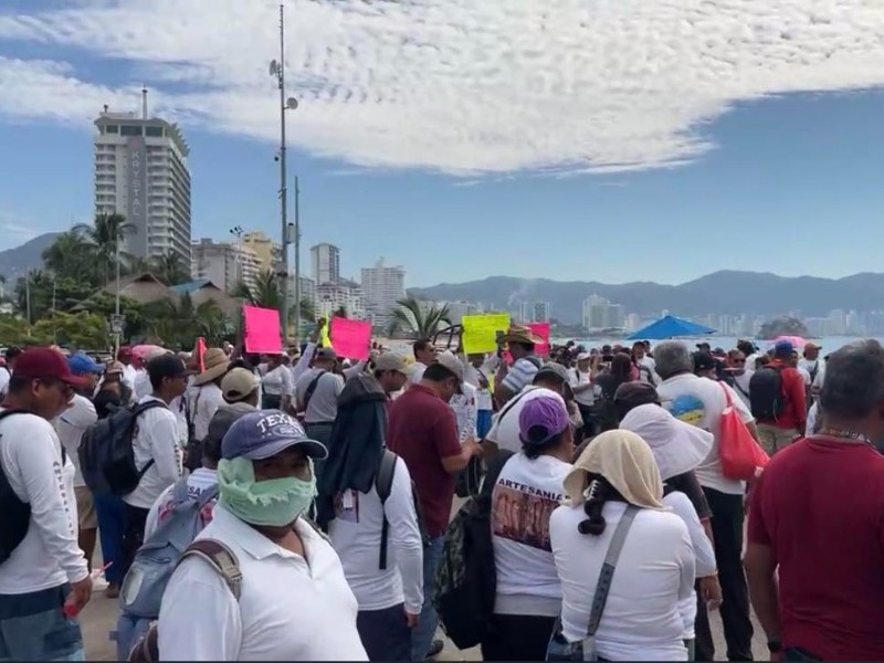 Acapulco: Prestadores de servicios turísticos protestan por presunta agresión de la GN
