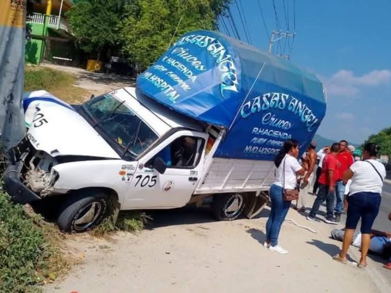 Accidente automovilístico en Acapulco deja dos muertos y heridos