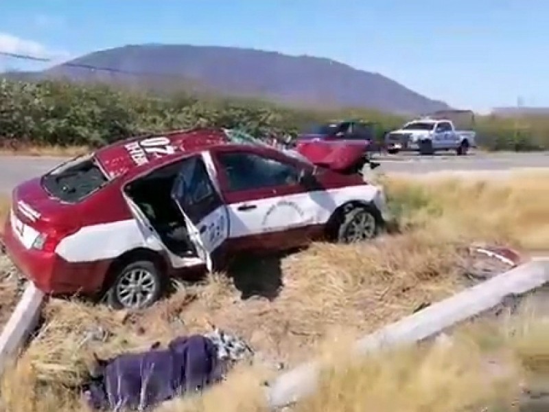 Accidente automovilístico sobre carretera costera deja una persona fallecida