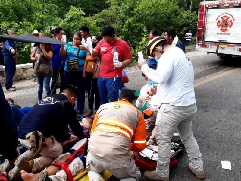 Accidente de colectivo deja 23 lesionados